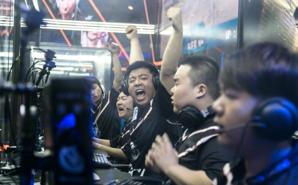 赋和稳固的 赋和稳固的