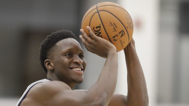 容与自信 容与自信